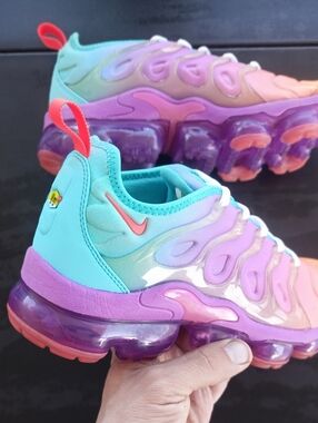 Nike Air Vapor Max Plus 7.5